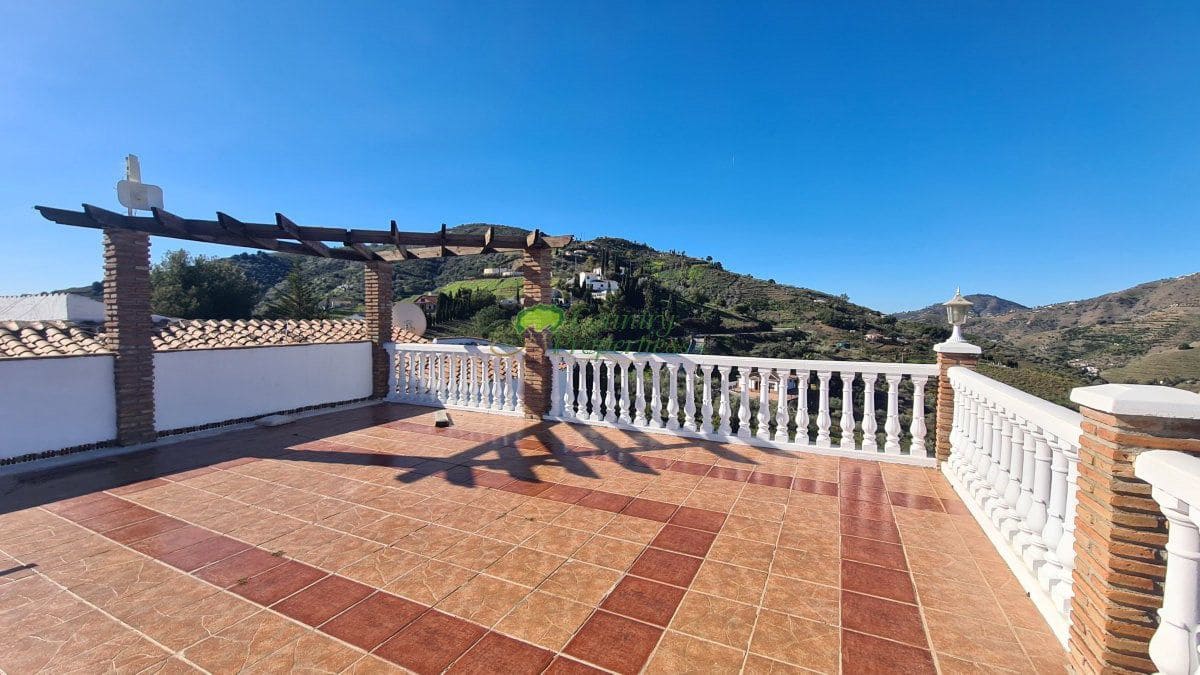 5 soveværelse Finca/Landehus til salg i Competa - € 695.000 (Ref: 8176528)