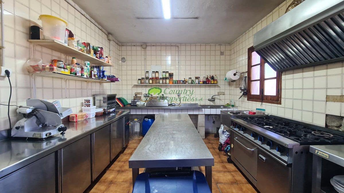 5 soveværelse Virksomhed til salg i Competa - € 695.000 (Ref: 8176530)