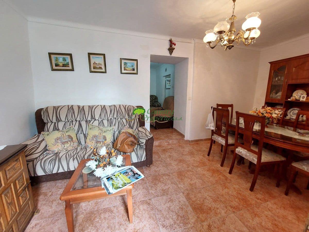 Casa de 3 habitaciones en Torrox en venta - 155.000 € (Ref: 8212775)