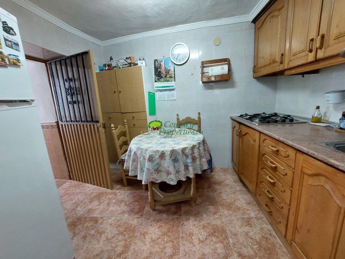 Casa de 3 habitaciones en Torrox en venta - 155.000 € (Ref: 8212775)