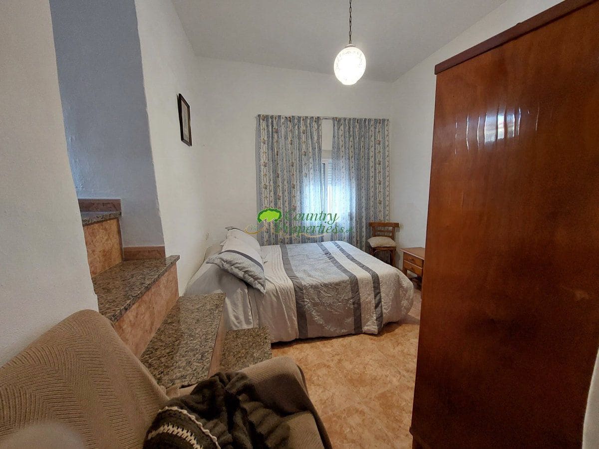 Casa de 3 habitaciones en Torrox en venta - 155.000 € (Ref: 8212775)