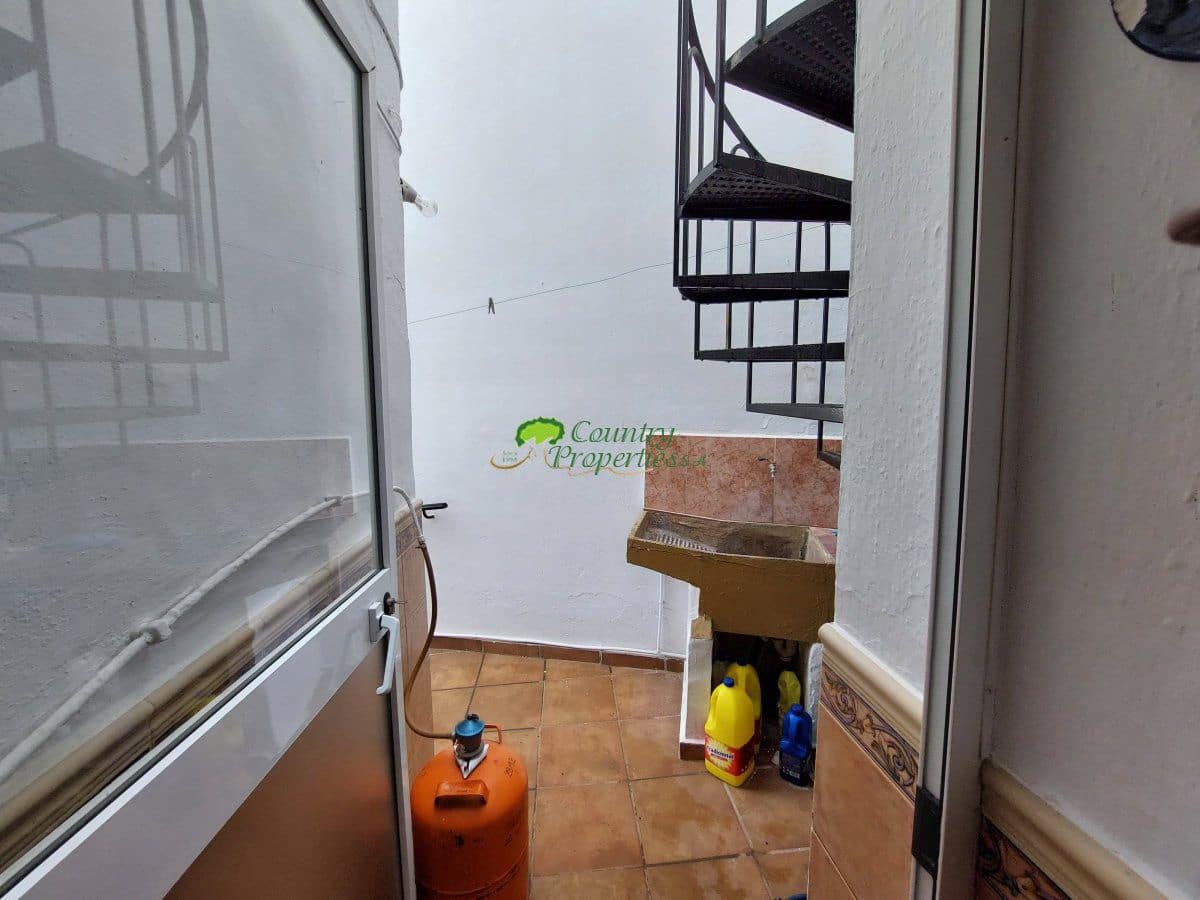 Casa de 3 habitaciones en Torrox en venta - 155.000 € (Ref: 8212775)