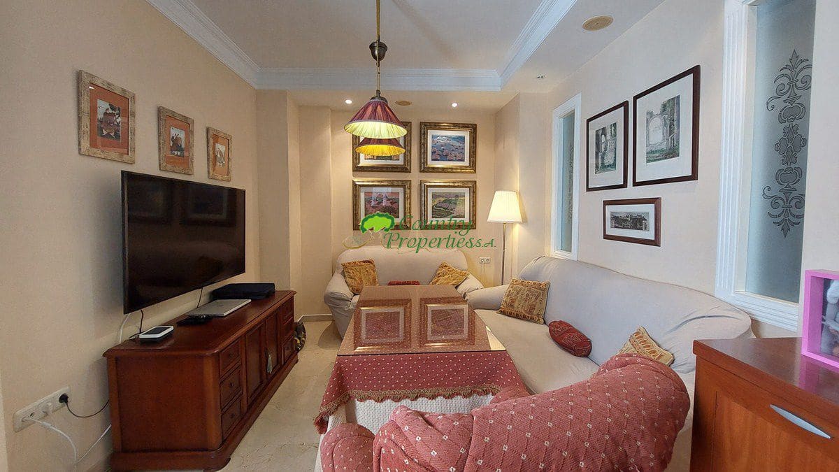 4 bedroom Villa for sale in Velez-Malaga with garage - € 1,200,000 (Ref: 8428428)