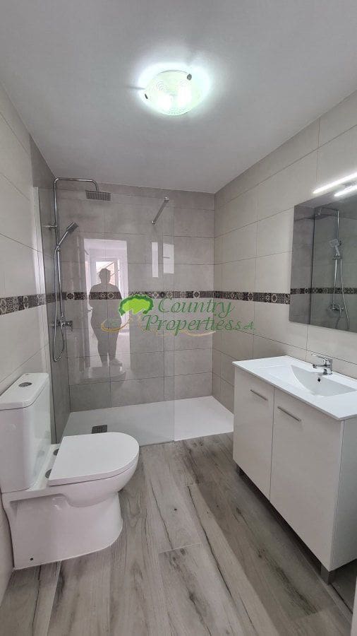 Casa de 3 habitaciones en Cómpeta en venta - 159.000 € (Ref: 8433997)