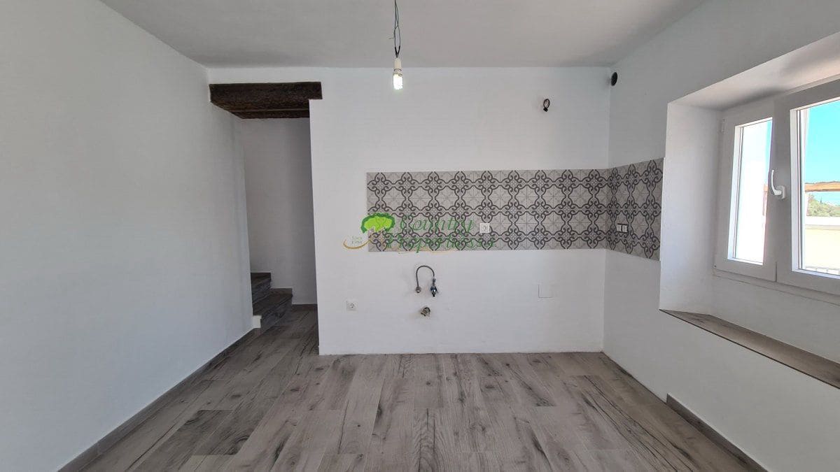 Casa de 3 habitaciones en Cómpeta en venta - 159.000 € (Ref: 8433997)