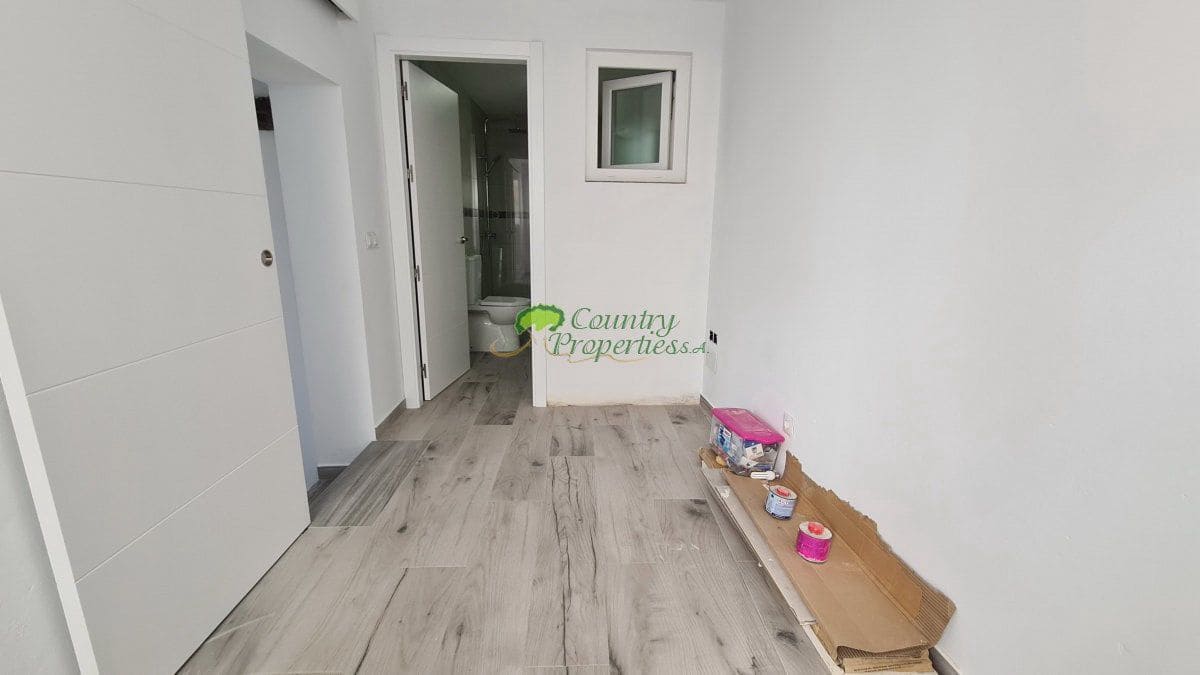 Casa de 3 habitaciones en Cómpeta en venta - 159.000 € (Ref: 8433997)