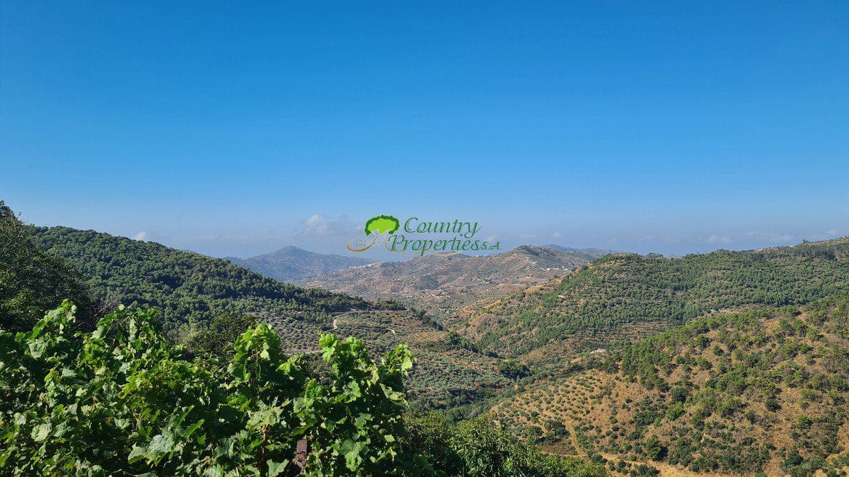 3 soveværelse Finca/Landehus til salg i Canillas de Albaida - € 286.000 (Ref: 8438401)