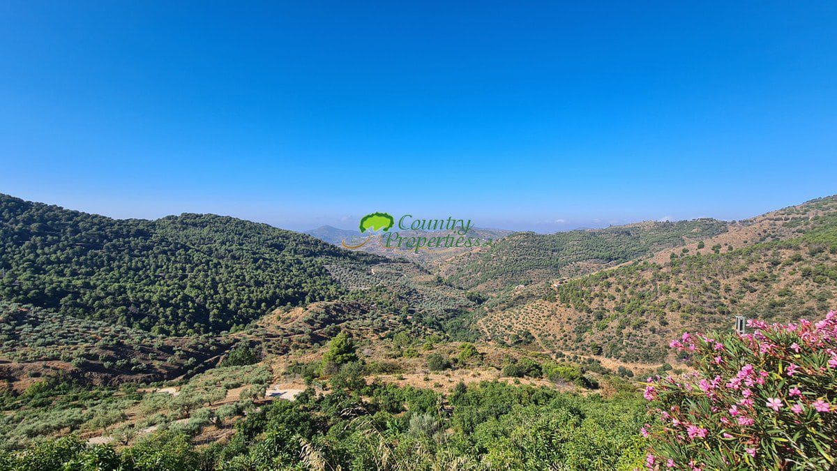3 soveværelse Finca/Landehus til salg i Canillas de Albaida - € 286.000 (Ref: 8438401)