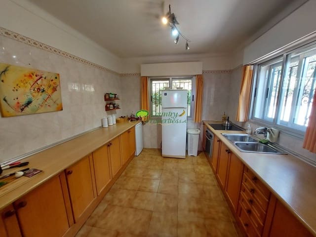 4 sovrum Finca/Hus på landet till salu i Alcaucín med garage - 334 000 € (Ref: 8473579)