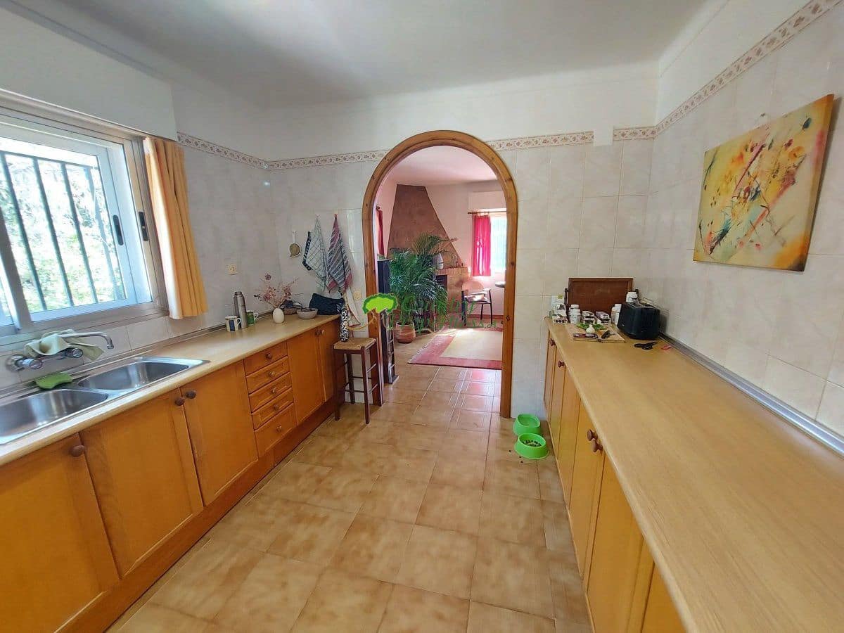 4 sovrum Finca/Hus på landet till salu i Alcaucin med garage - 334 000 € (Ref: 8473579)