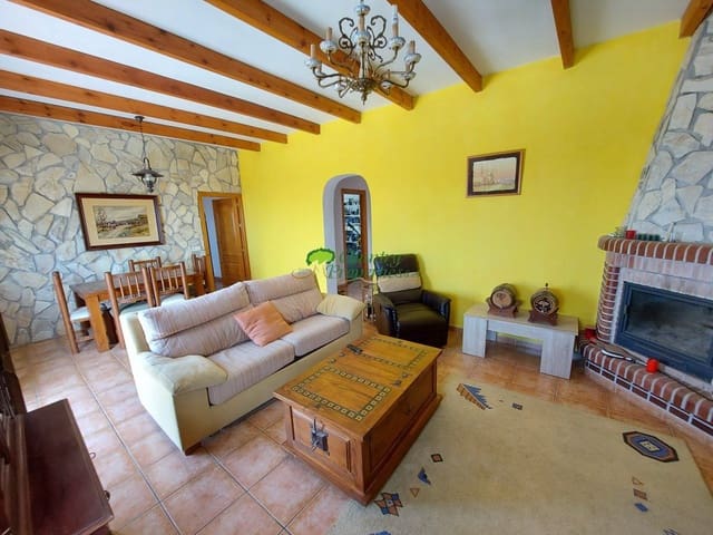 3 chambre Finca/Maison de Campagne à vendre à Lagos, Vélez-Málaga avec garage - 449 000 € (Ref: 8518999)