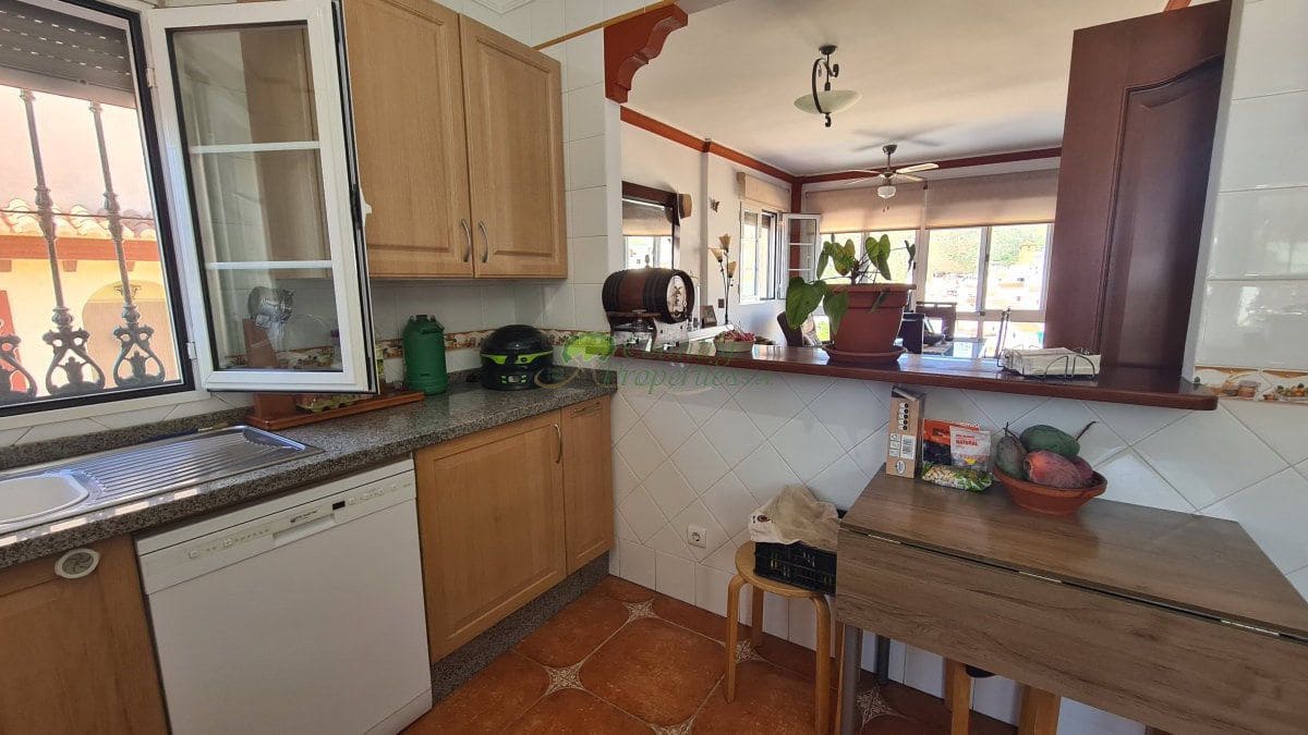 4 soverom Hus til salgs i Canillas de Albaida - € 437 000 (Ref: 8538151)