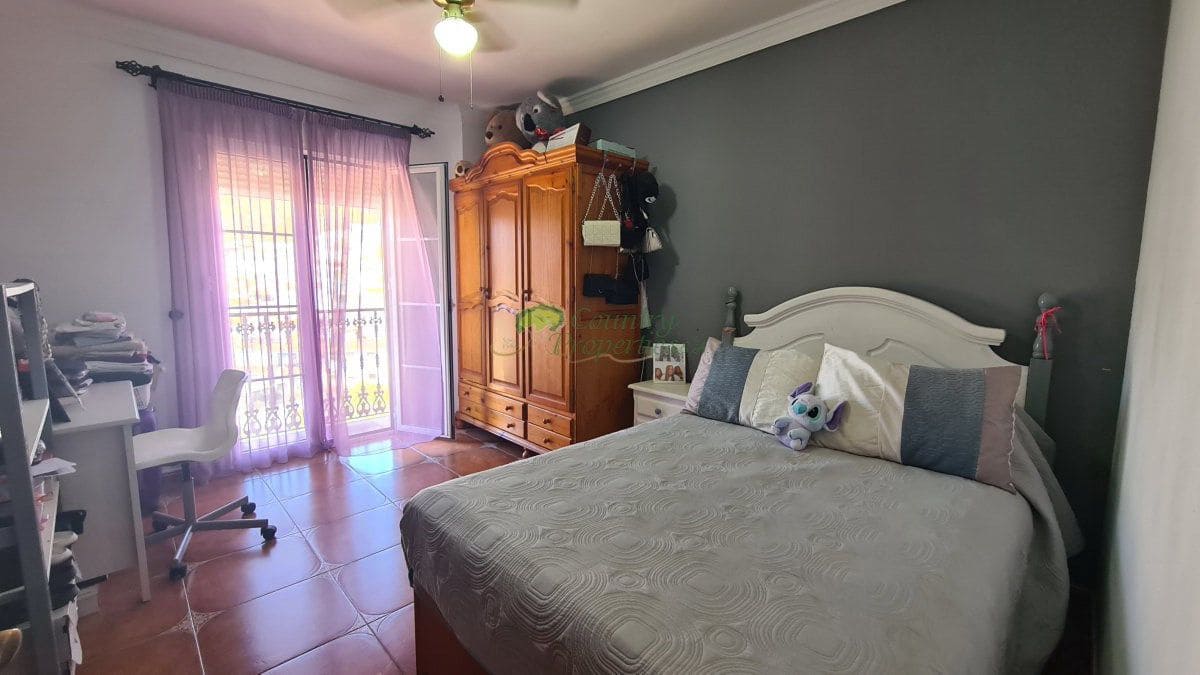 4 soverom Hus til salgs i Canillas de Albaida - € 437 000 (Ref: 8538151)