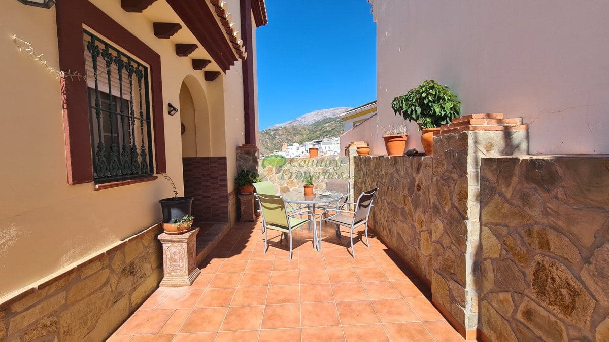 4 soverom Hus til salgs i Canillas de Albaida - € 437 000 (Ref: 8538151)