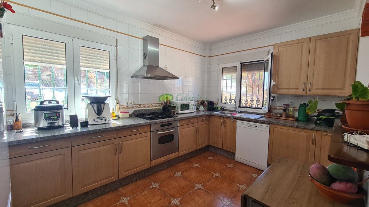 4 soverom Hus til salgs i Canillas de Albaida - € 437 000 (Ref: 8538151)