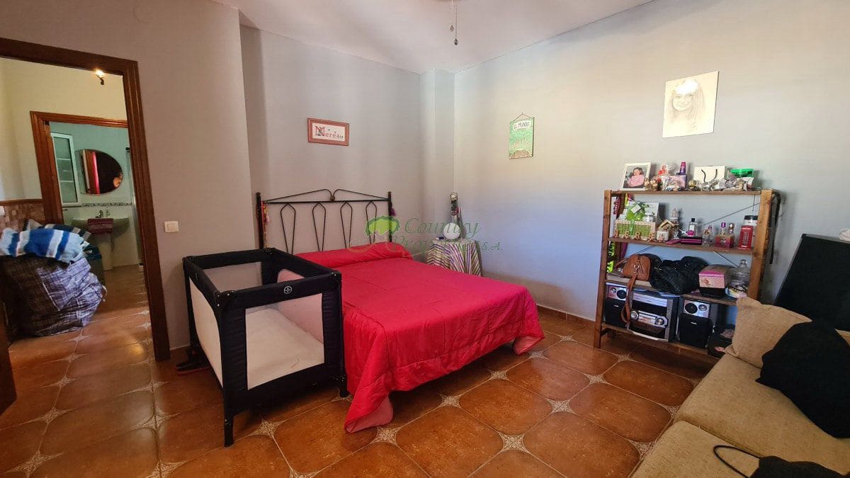 4 soverom Hus til salgs i Canillas de Albaida - € 437 000 (Ref: 8538151)