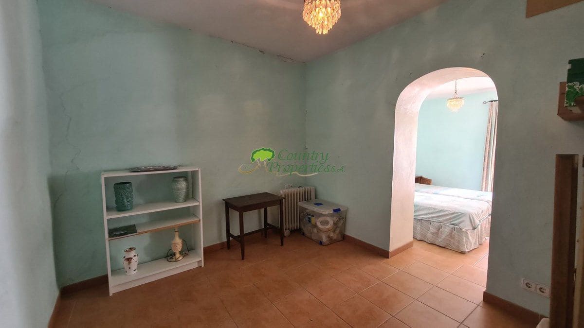 5 bedroom Townhouse for sale in Competa - € 230,000 (Ref: 8544461)