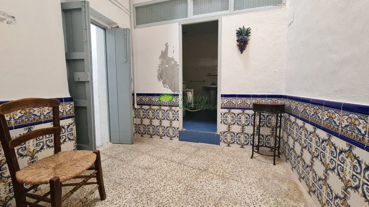 5 bedroom Townhouse for sale in Competa - € 230,000 (Ref: 8544461)