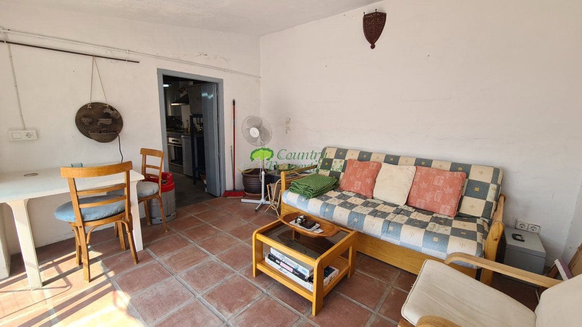 5 bedroom Townhouse for sale in Competa - € 230,000 (Ref: 8544461)