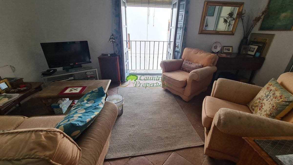 5 bedroom Townhouse for sale in Competa - € 230,000 (Ref: 8544461)
