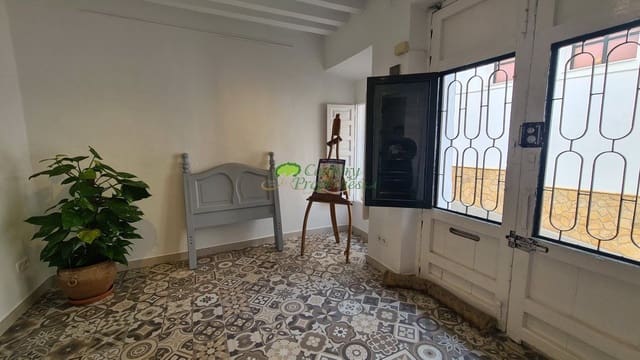 5 bedroom Townhouse for sale in Cómpeta - € 230,000 (Ref: 8544461)