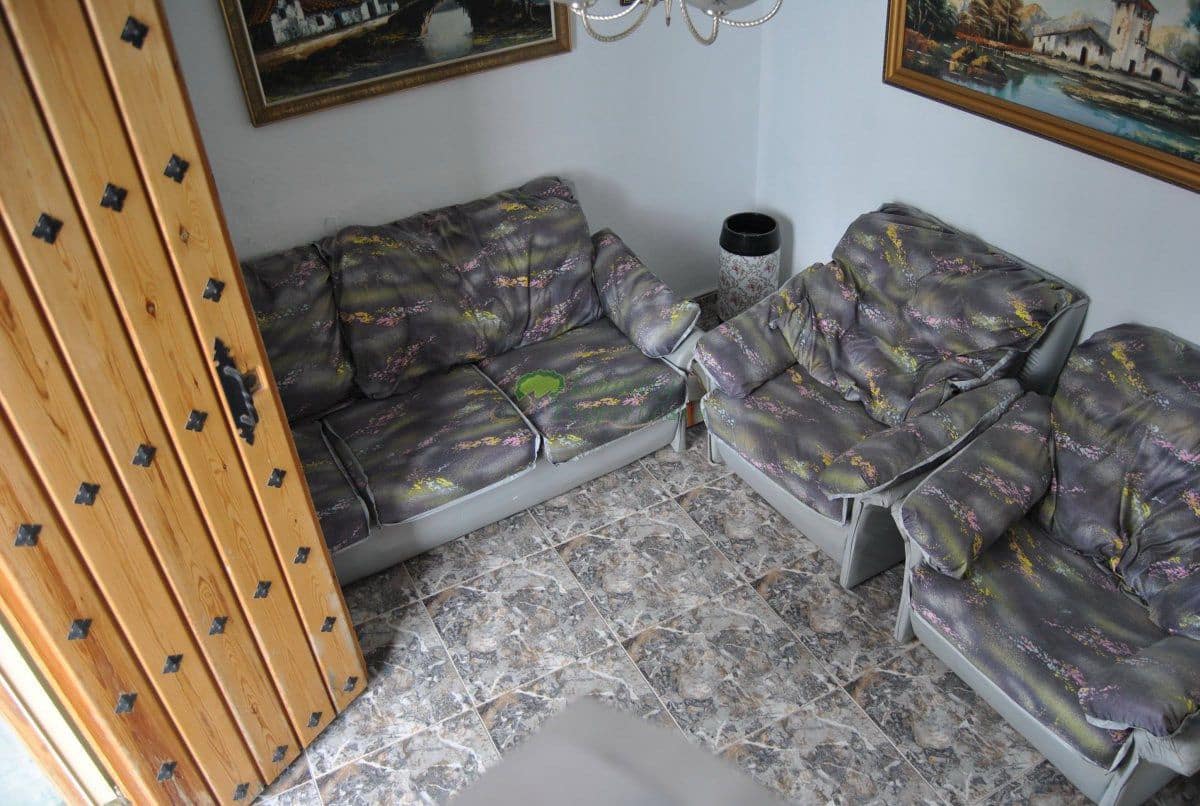 4 soveværelse Byhus til salg i Competa - € 99.000 (Ref: 8572138)