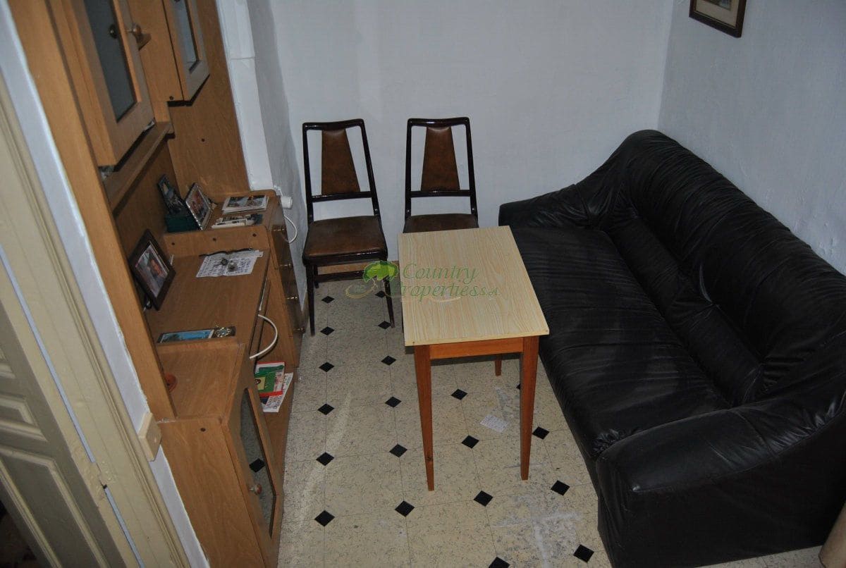 4 soveværelse Byhus til salg i Competa - € 99.000 (Ref: 8572138)