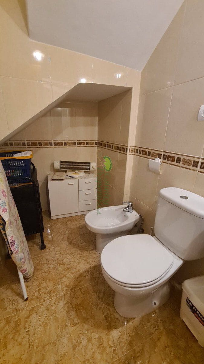 5 soveværelse Byhus til salg i Competa - € 155.000 (Ref: 8572139)