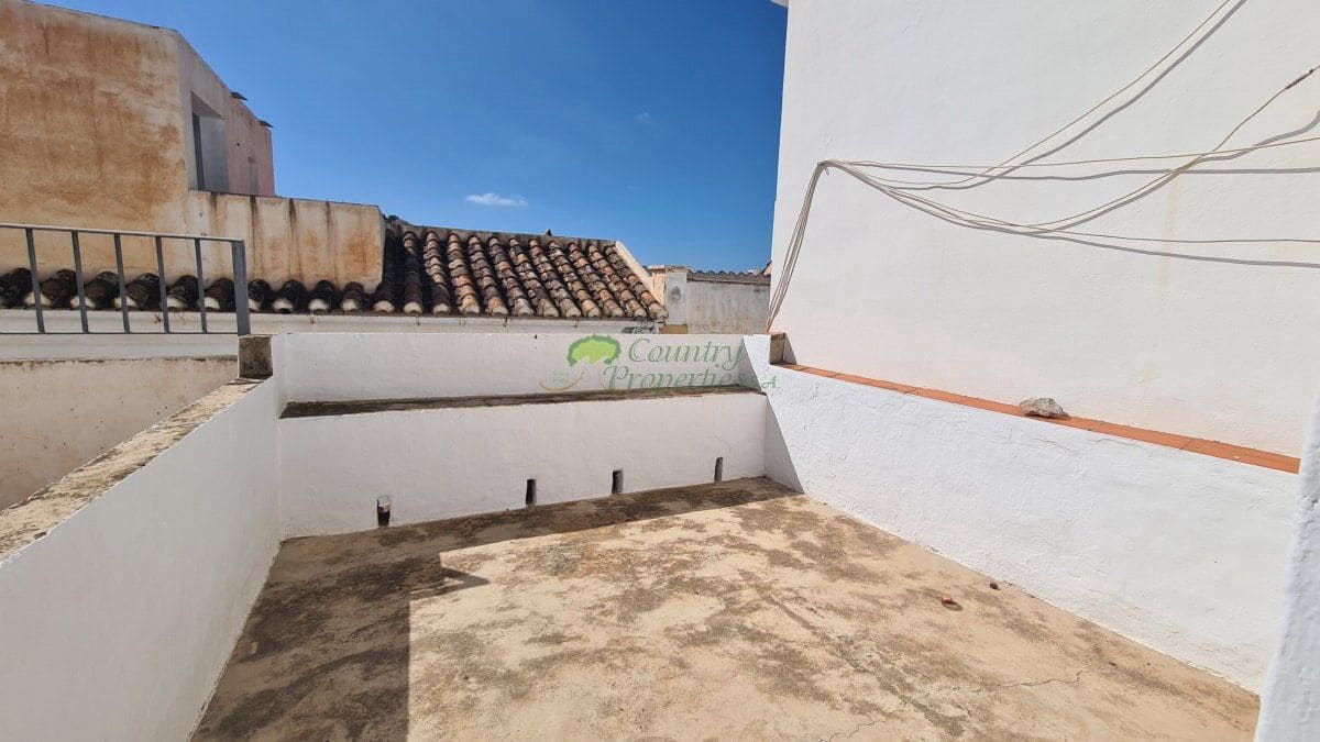 5 soveværelse Byhus til salg i Competa - € 155.000 (Ref: 8572139)