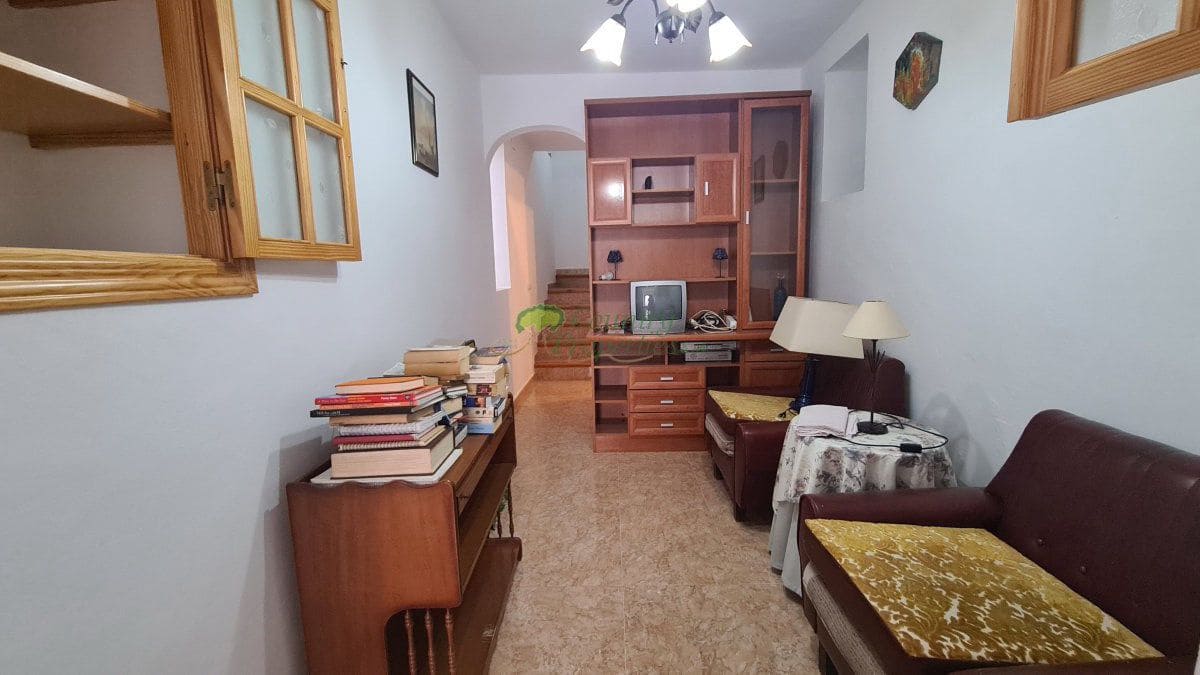 5 soveværelse Byhus til salg i Competa - € 155.000 (Ref: 8572139)