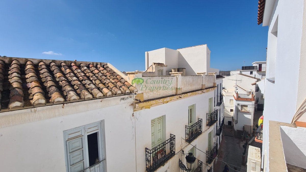 5 soveværelse Byhus til salg i Competa - € 155.000 (Ref: 8572139)