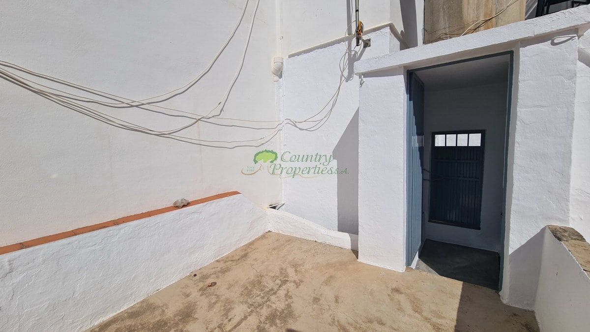 5 soveværelse Byhus til salg i Competa - € 155.000 (Ref: 8572139)