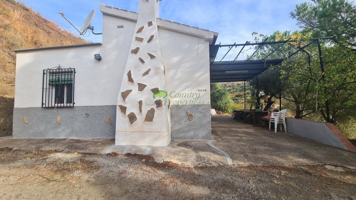 2 slaapkamer Finca/Landhuis te koop in Competa - € 170.000 (Ref: 8590315)