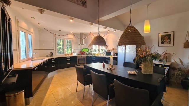 4 soverom Finca/Herregård til salgs i Cómpeta med garasje - € 599 000 (Ref: 8647984)