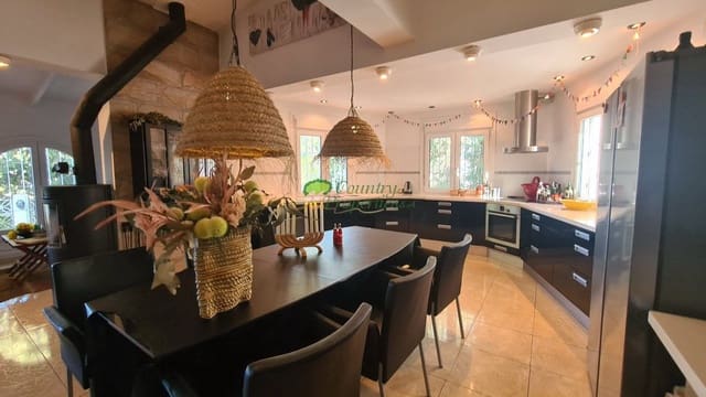 4 soverom Finca/Herregård til salgs i Cómpeta med garasje - € 599 000 (Ref: 8647984)