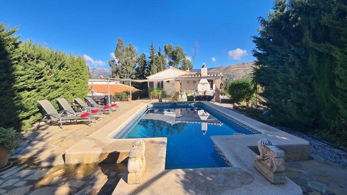 4 slaapkamer Finca/Landhuis te koop in Competa met garage - € 599.000 (Ref: 8647984)