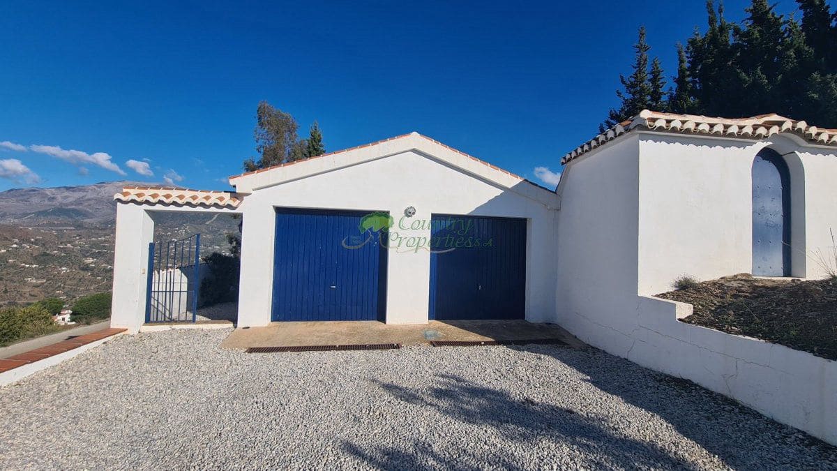 4 slaapkamer Finca/Landhuis te koop in Competa met garage - € 599.000 (Ref: 8647984)