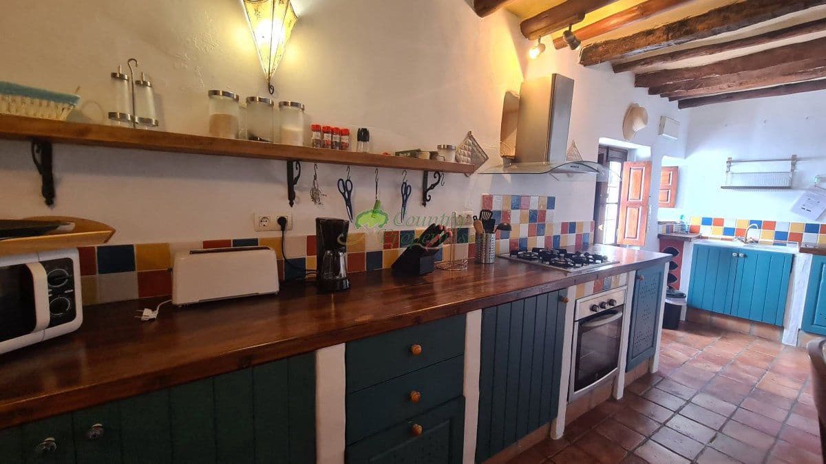 2 soveværelse Byhus til salg i Canillas de Albaida - € 152.000 (Ref: 8654604)