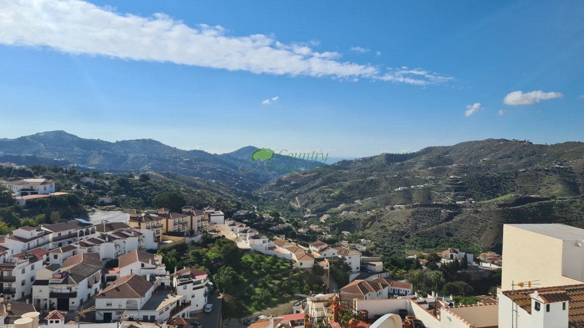 2 soveværelse Byhus til salg i Canillas de Albaida - € 152.000 (Ref: 8654604)