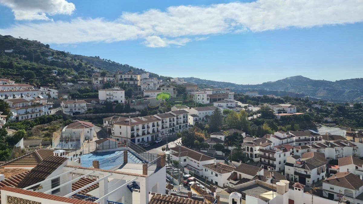 2 soveværelse Byhus til salg i Canillas de Albaida - € 152.000 (Ref: 8654604)