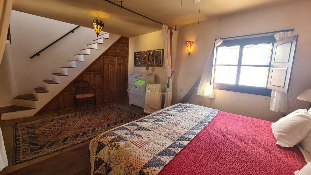 2 soveværelse Byhus til salg i Canillas de Albaida - € 152.000 (Ref: 8654604)