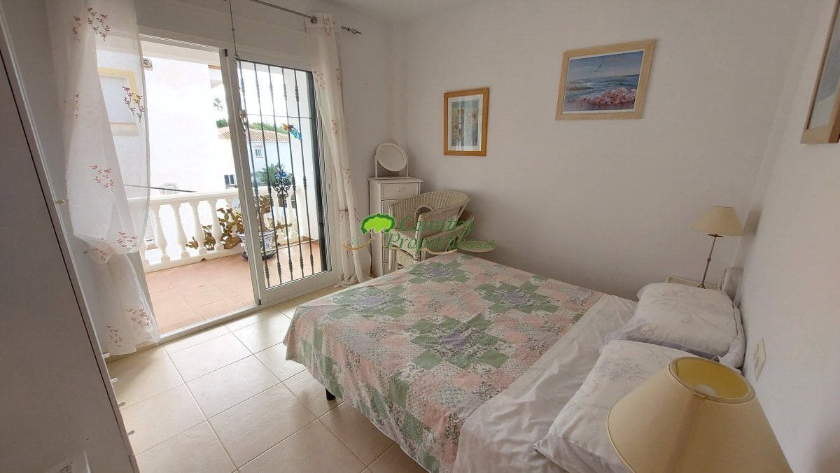 3 slaapkamer Villa te koop in Torrox met garage - € 425.000 (Ref: 8658245)