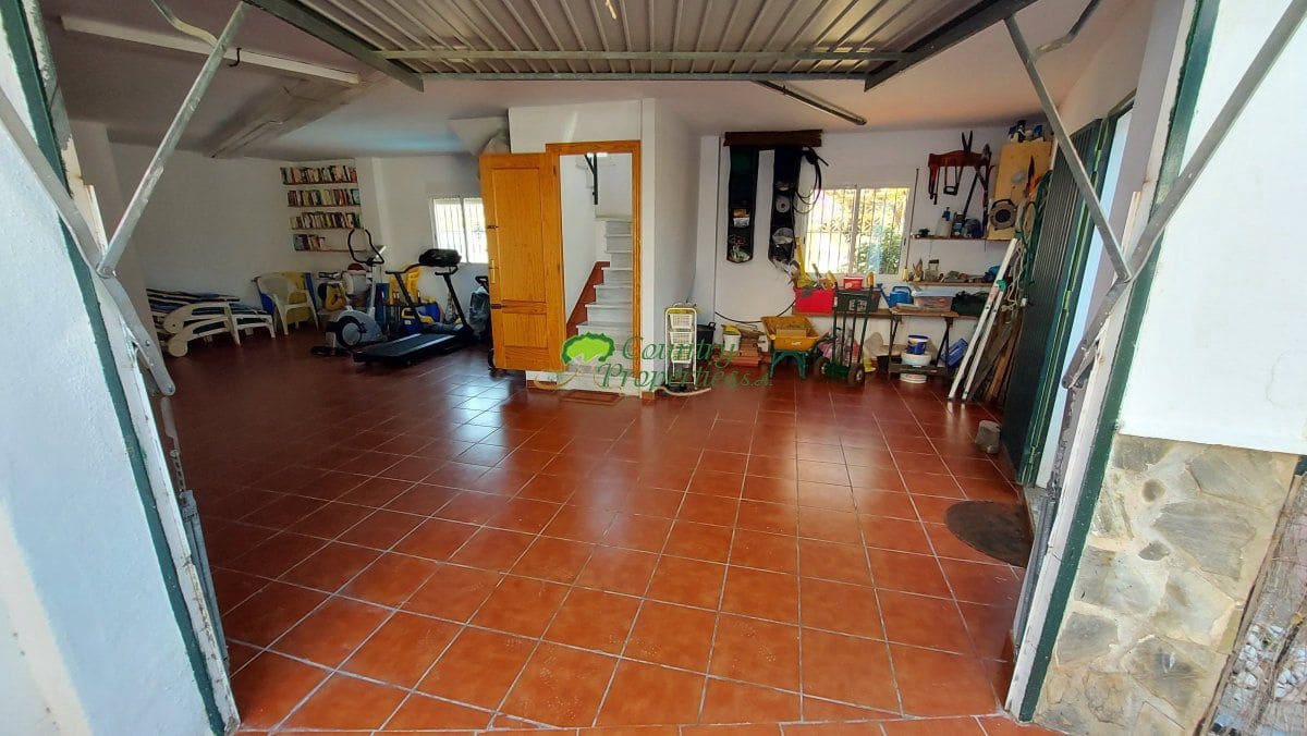 3 slaapkamer Villa te koop in Torrox met garage - € 425.000 (Ref: 8658245)