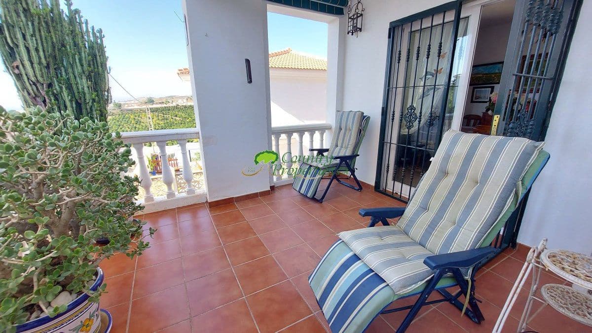 3 slaapkamer Villa te koop in Torrox met garage - € 425.000 (Ref: 8658245)