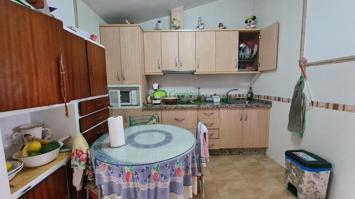 3 slaapkamer Huis te koop in Sayalonga - € 129.000 (Ref: 8697822)