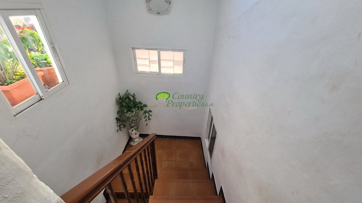 3 slaapkamer Huis te koop in Sayalonga - € 129.000 (Ref: 8697822)