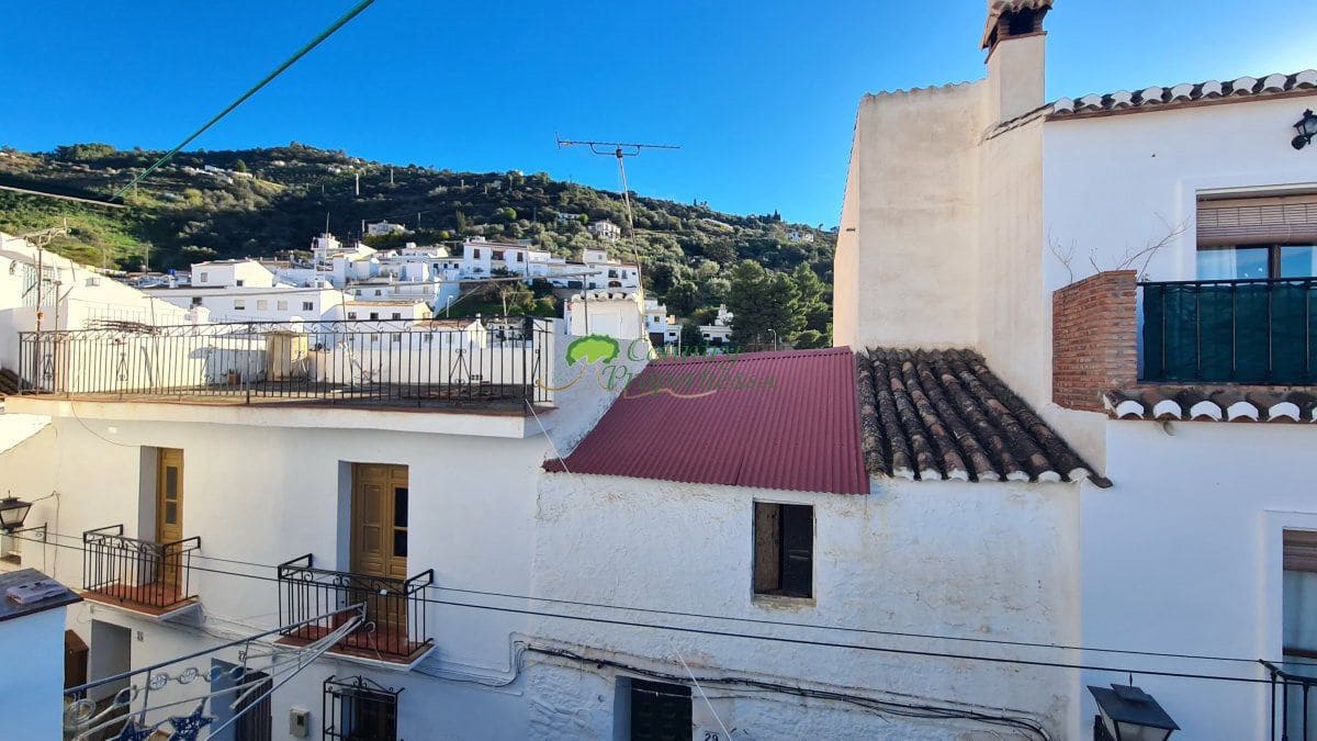 3 slaapkamer Huis te koop in Sayalonga - € 129.000 (Ref: 8697822)