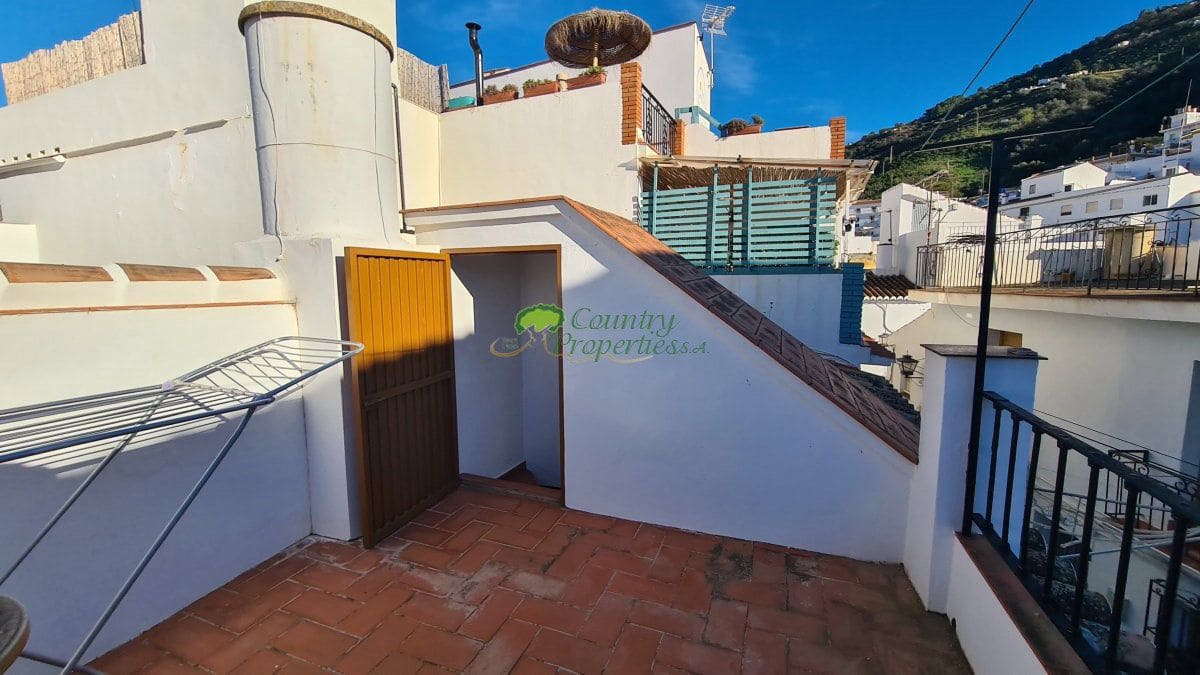 3 slaapkamer Huis te koop in Sayalonga - € 129.000 (Ref: 8697822)