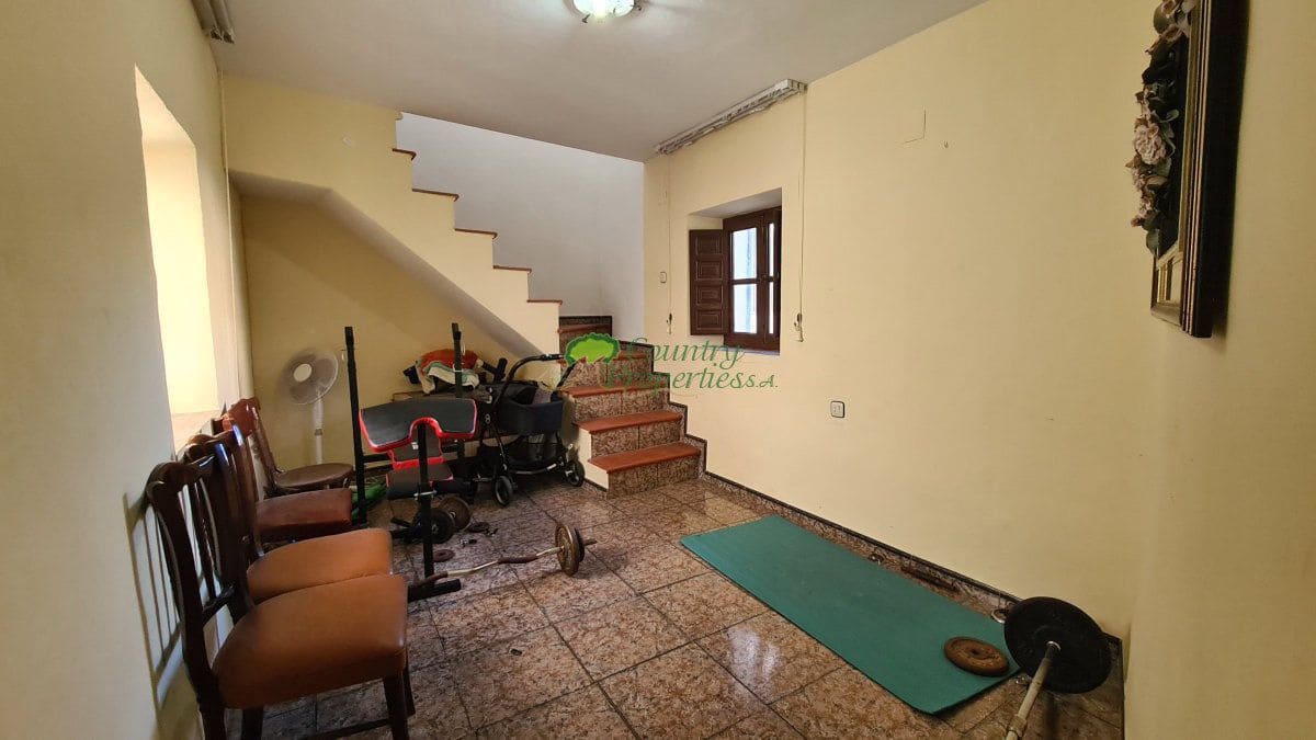 3 slaapkamer Huis te koop in Sayalonga - € 129.000 (Ref: 8697822)