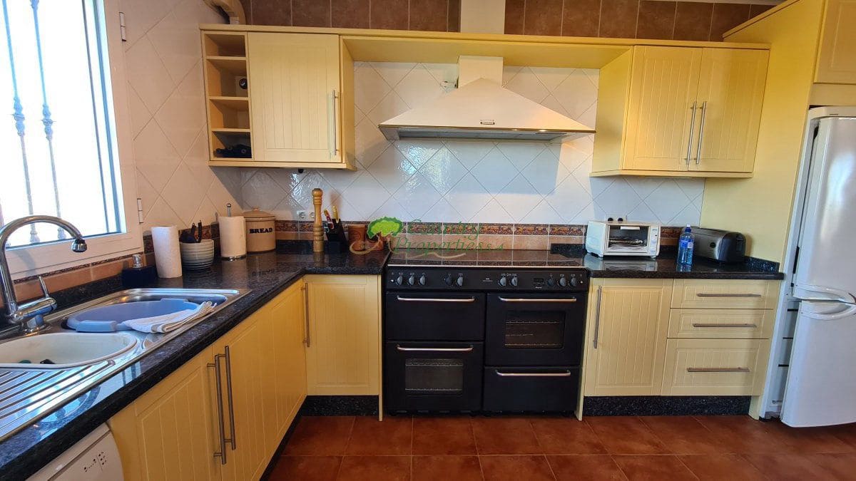 3 sypialnia Finka/Dom wiejski na sprzedaż w Competa z garażem - 790 000 € (Ref: 8827236)